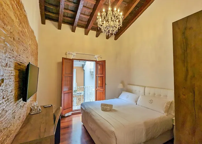 Catalina Hotel 4*